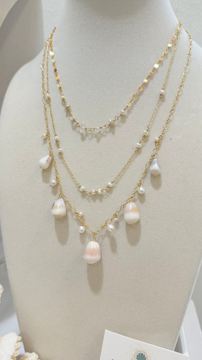 Beachcomber shell necklace