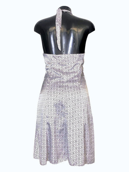abito backless in fantasia allacciato al collo