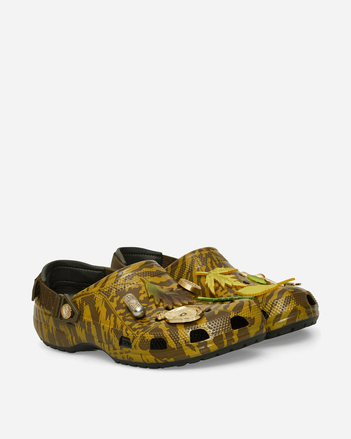 Crocs Aries Arise X Crocs Classic Clog Dark Algae Sandals and Slides Sandals and Mules CR.211060 DKAG