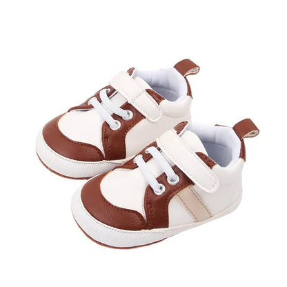 AUGUST Velcro Sneaker
