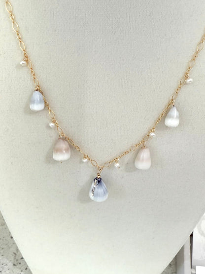 Beachcomber shell necklace