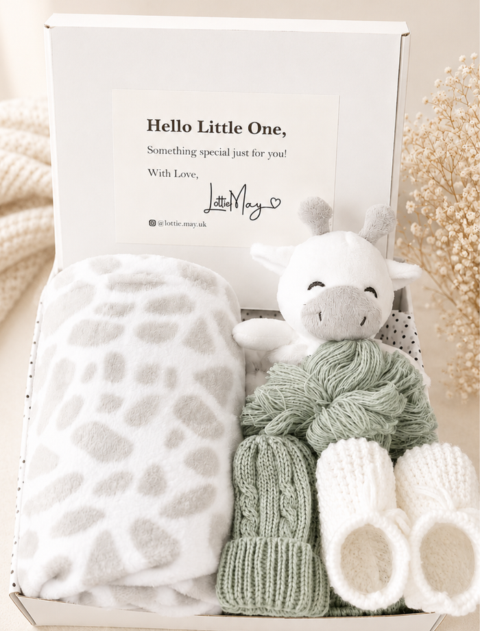 Cosy Giraffe Gift Hamper