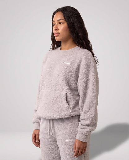 Model wearing the Plush Mode set, side