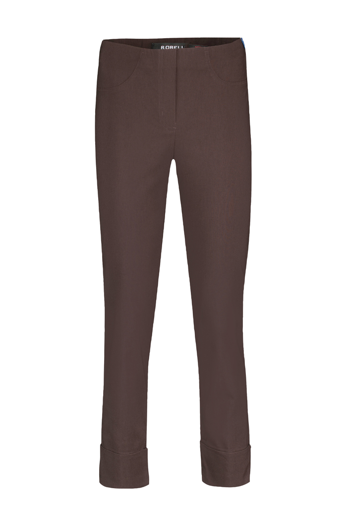 Robell Bella 09 trousers in stretch bengaline with a flattering pull-on fit. Smart, comfortable and easy to wear. Shop now at Dotique.