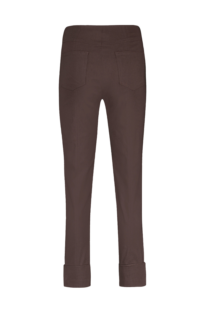 Robell Bella 09 trousers in stretch bengaline with a flattering pull-on fit. Smart, comfortable and easy to wear. Shop now at Dotique.