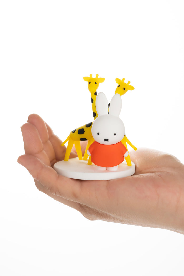 Smoko Miffy Goes to the Zoo Blind Box Figure
