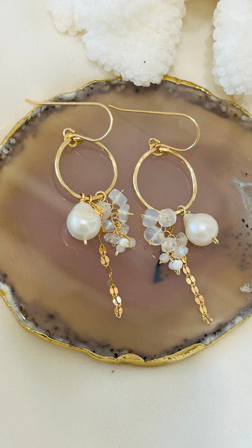 Trellis hoop - freshwater pearl